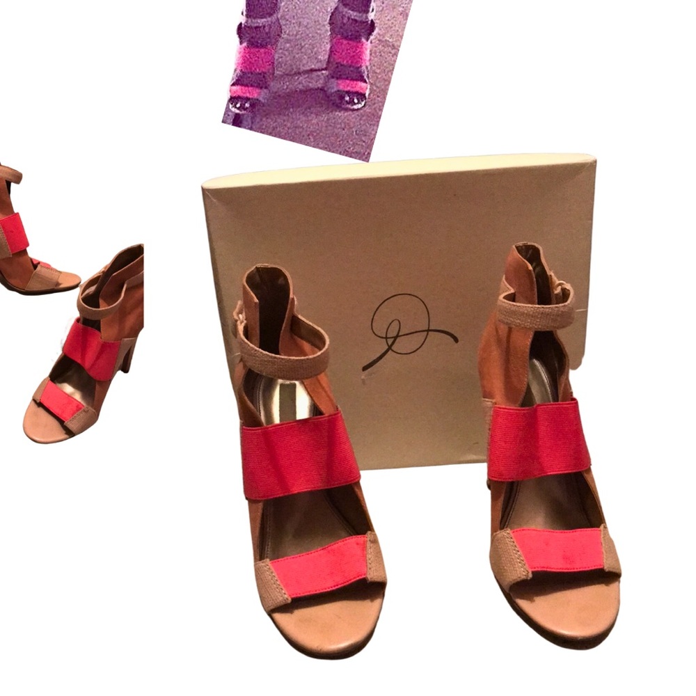 Rachel Roy-Cut out leather booties!